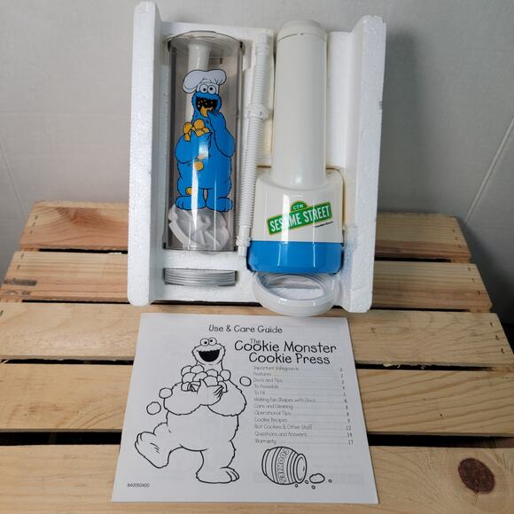 VINTAGE Sesame Street X Hamilton Beach Cookie Monster Cookie Press (1998) - Picture 3 of 6